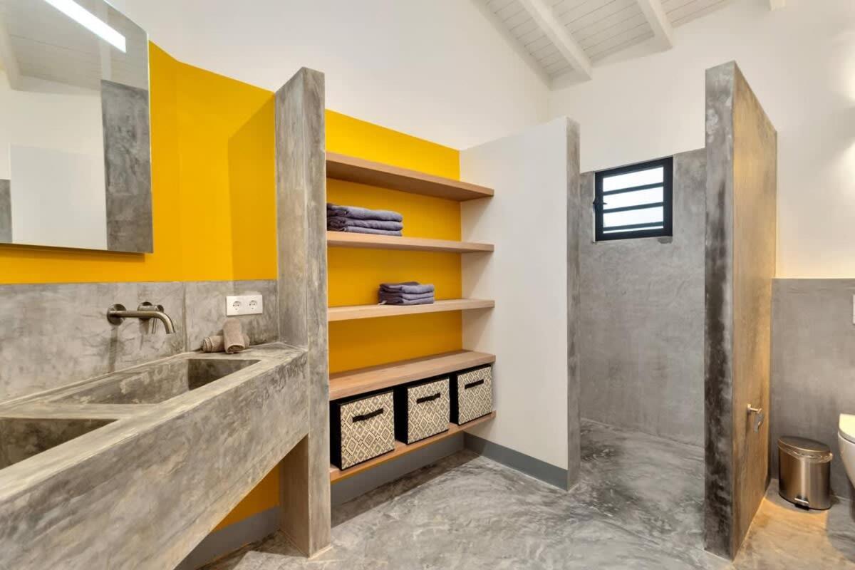 Villa Heros Sabadeco with Stunning Sea View