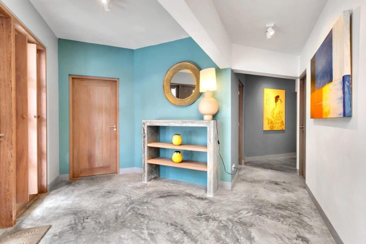 Villa Heros Sabadeco with Stunning Sea View