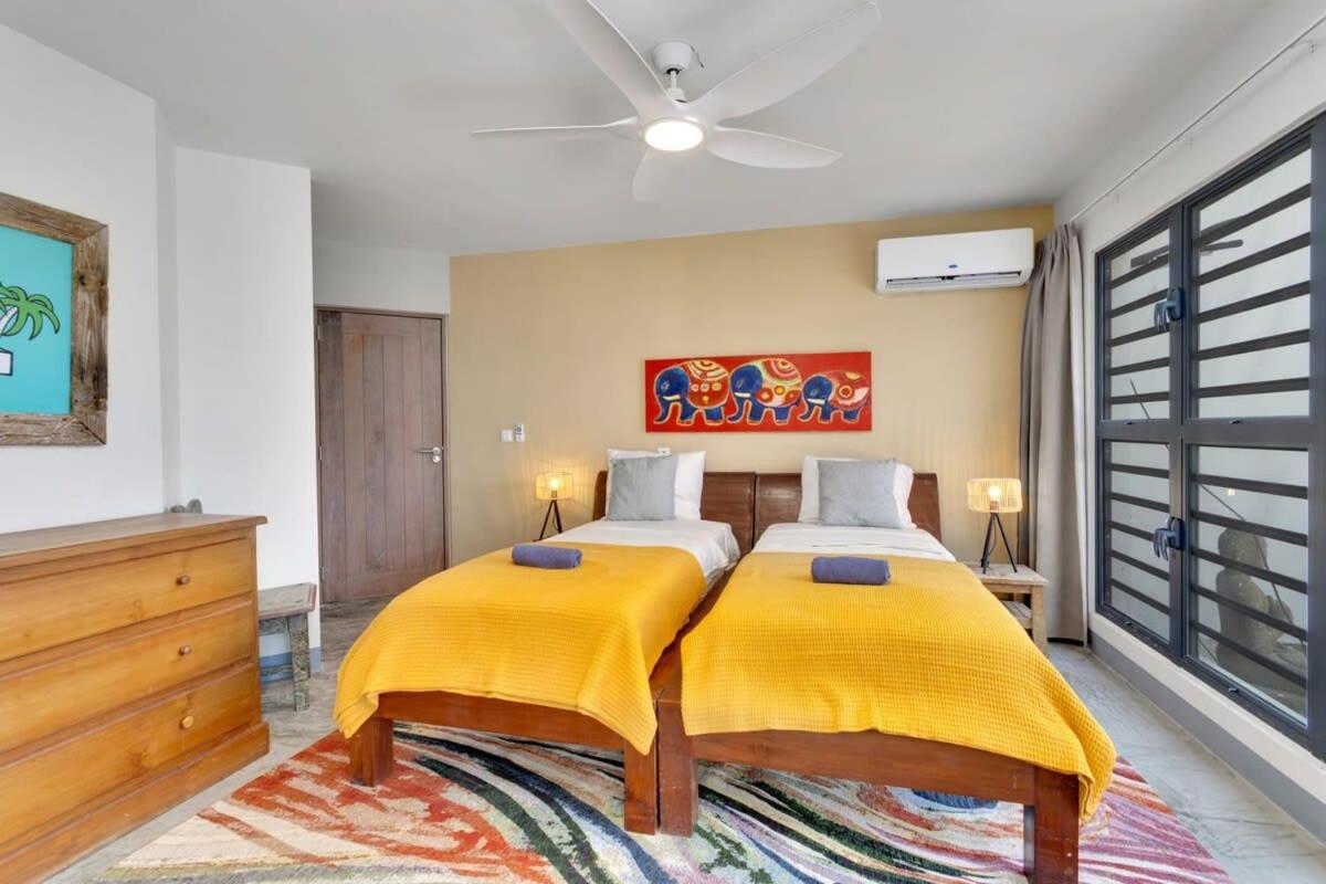 Villa Heros Sabadeco with Stunning Sea View