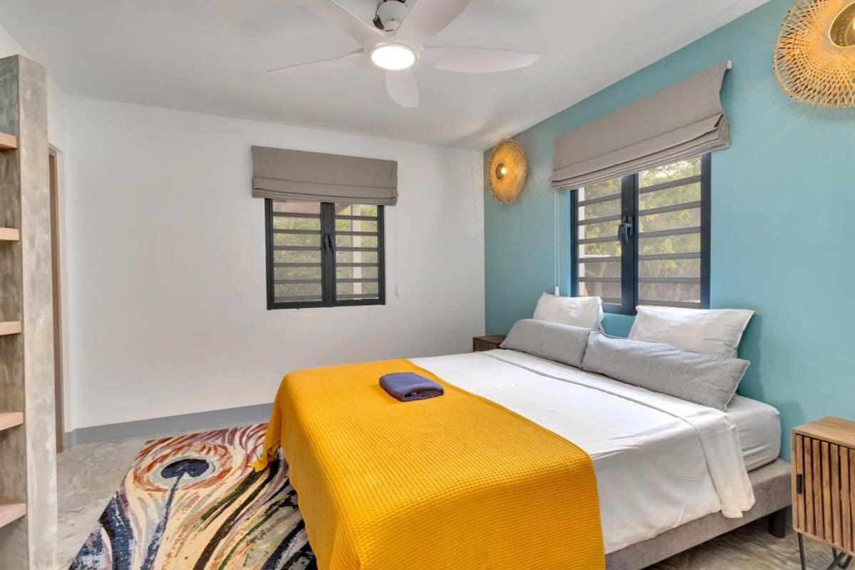 Villa Heros Sabadeco with Stunning Sea View
