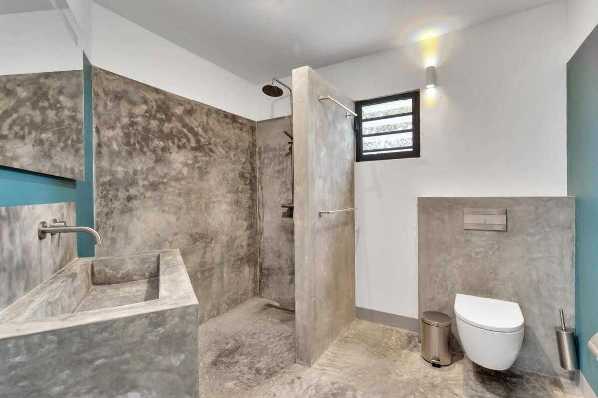 Villa Heros Sabadeco with Stunning Sea View