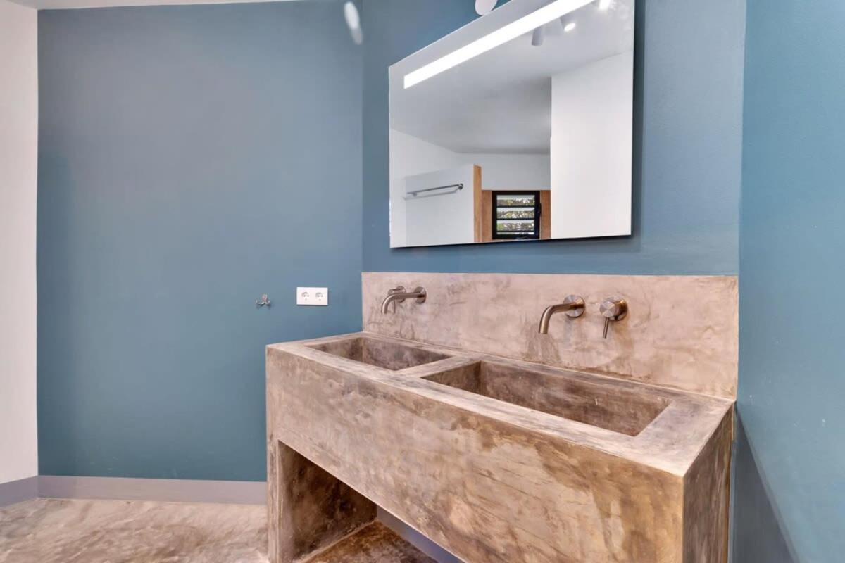 Villa Heros Sabadeco with Stunning Sea View