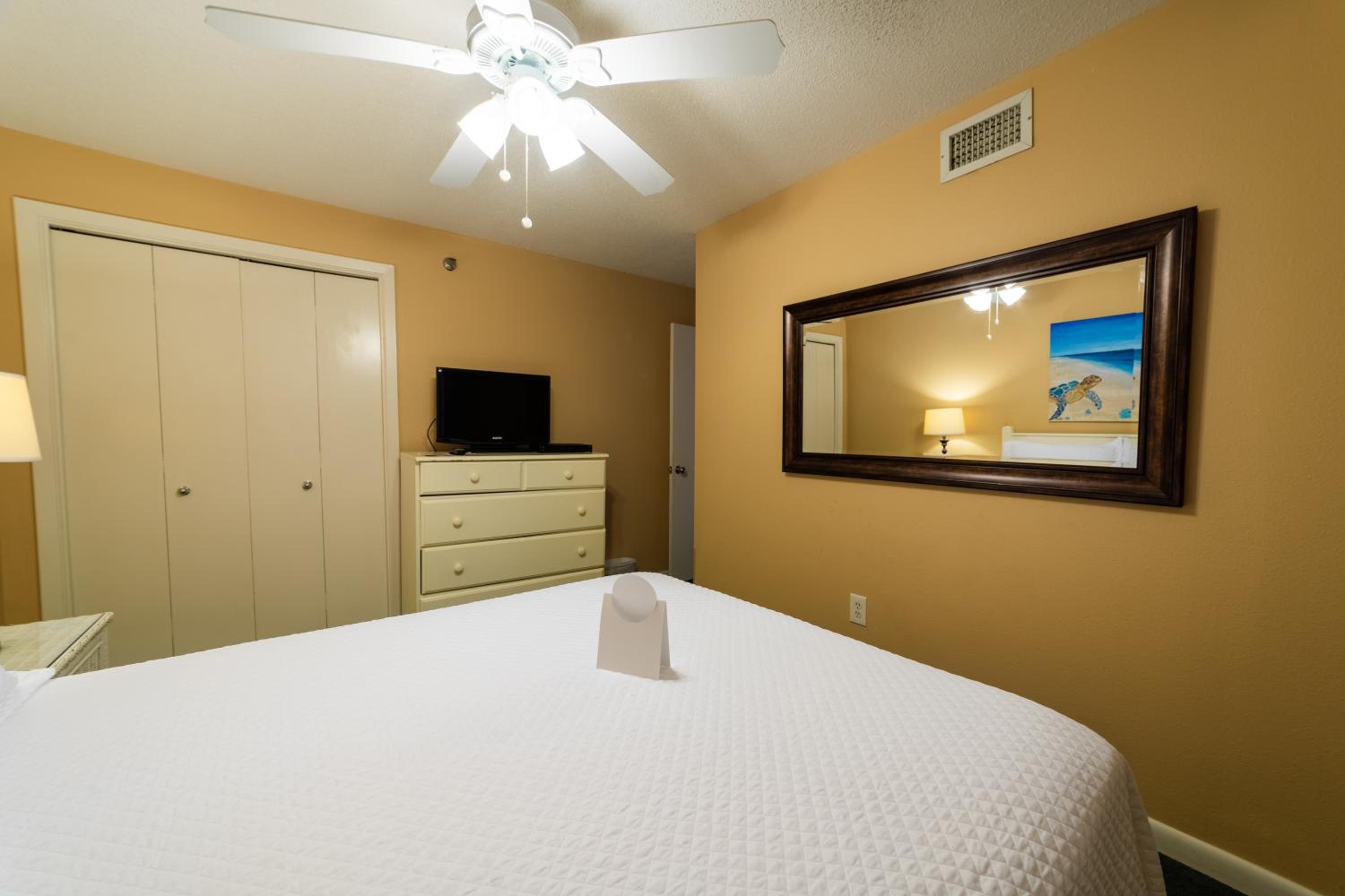 Phoenix East II 2103 by Liquid Life view 5