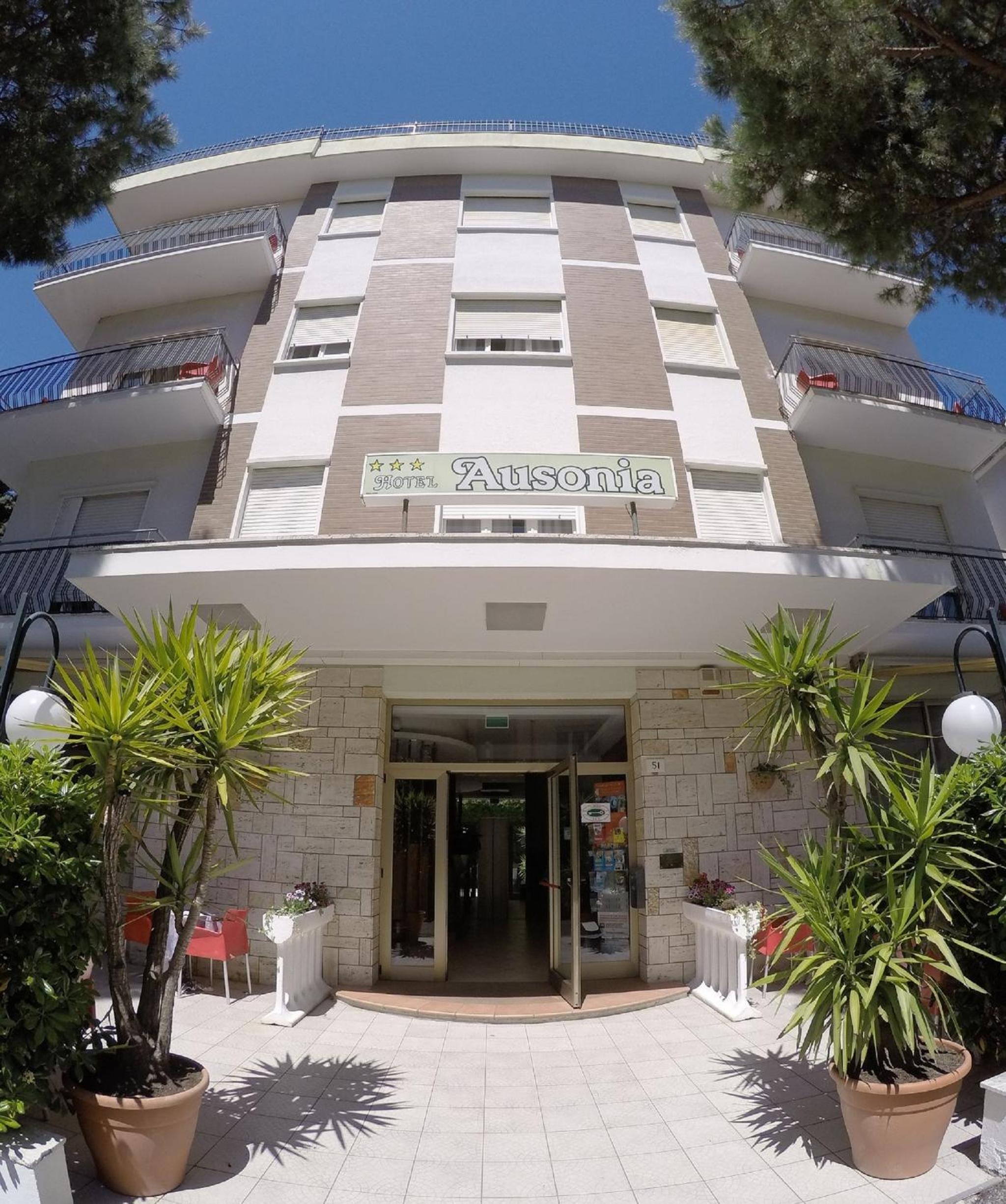 Hotel Ausonia - Image 1