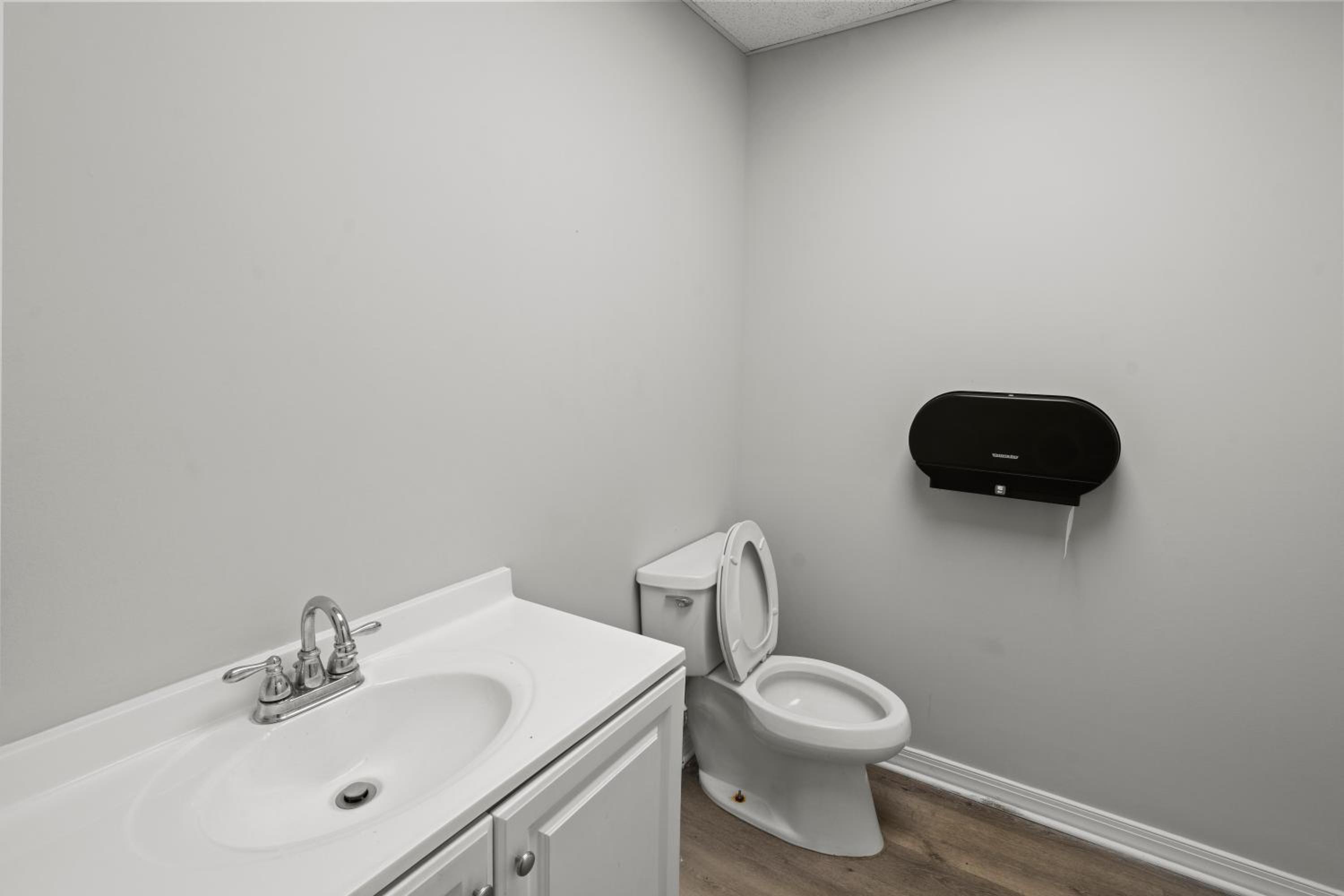 Photo 8