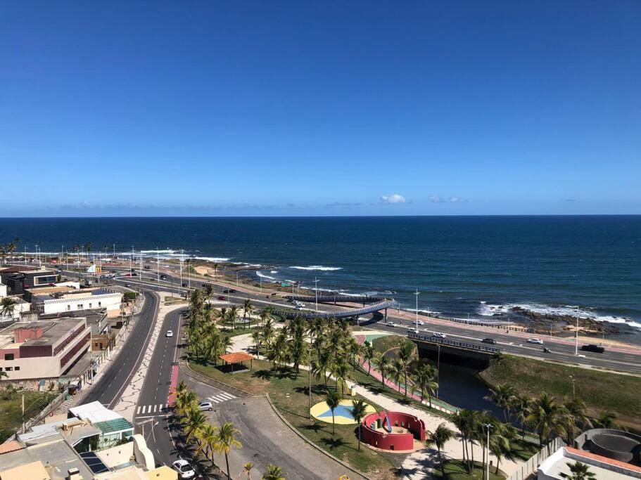 Estúdio c/ bela vista panorâmica em Costa Azul