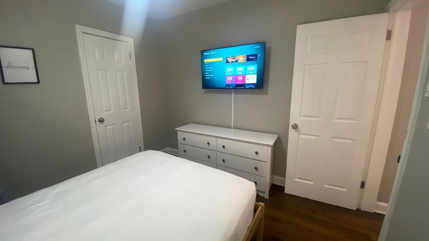 Atlanta Cabin Getaway! 4br, 11 Minutes to Downtown view 4