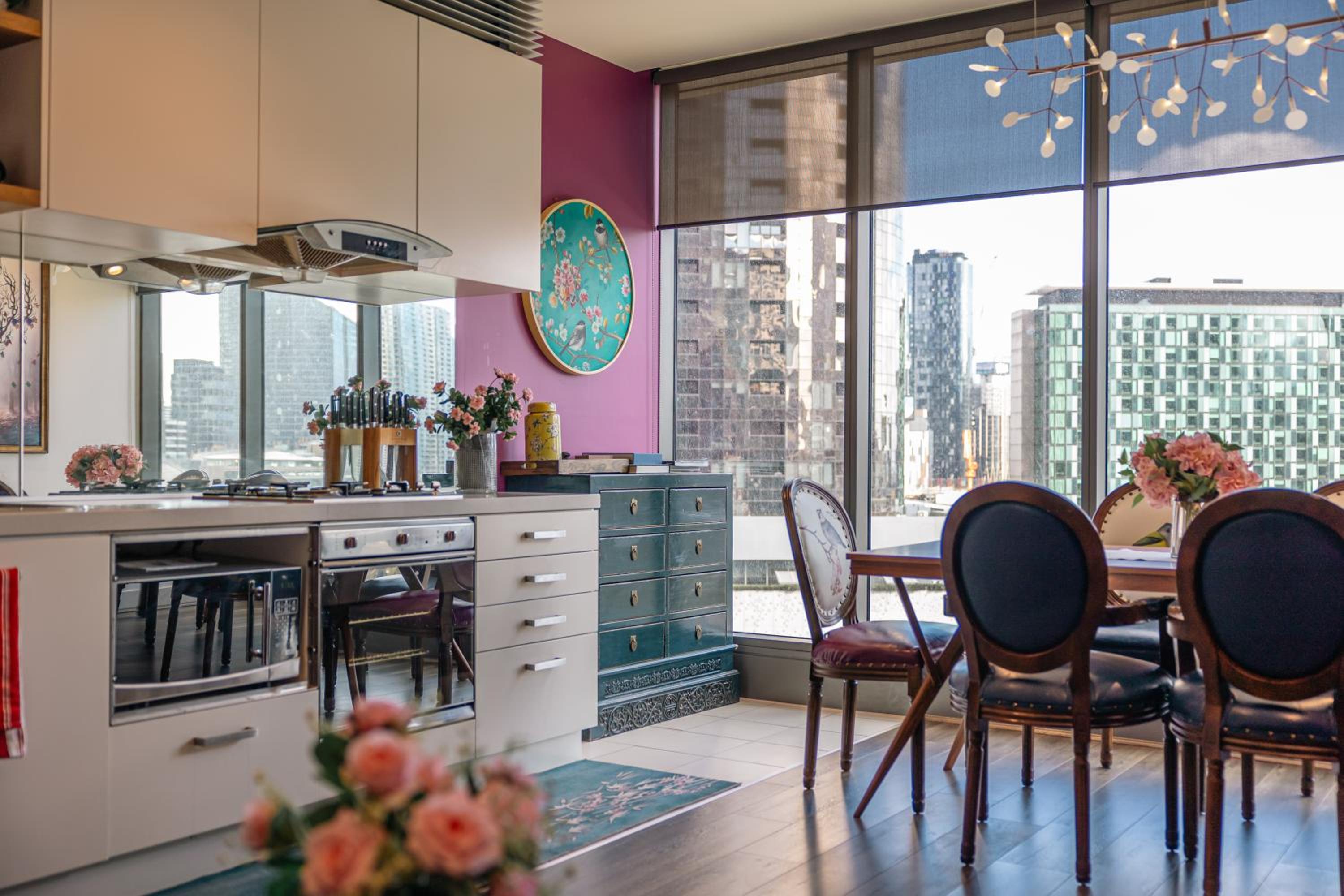 CBD 2BRM Apartment Yarra River Skyline View Free Parking