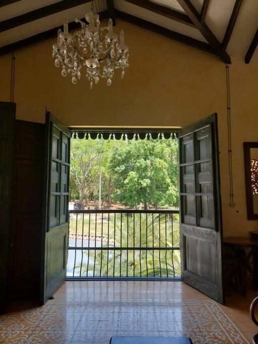 Casa en Cauca Viejo con piscina, Jacuzzi y turco