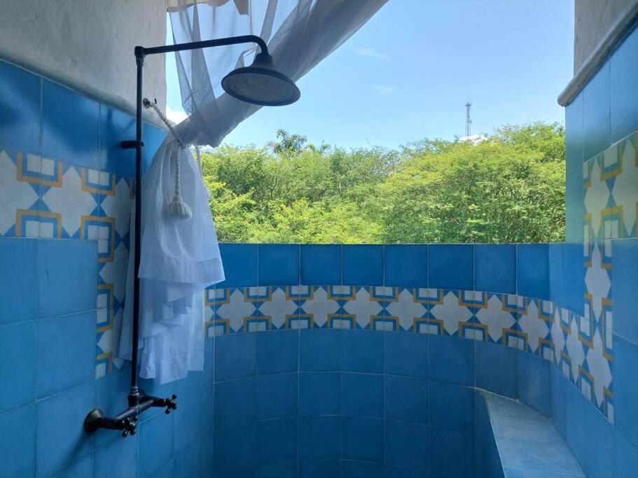 Casa en Cauca Viejo con piscina, Jacuzzi y turco