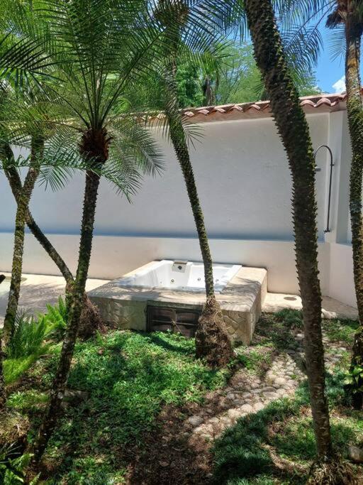 Casa en Cauca Viejo con piscina, Jacuzzi y turco