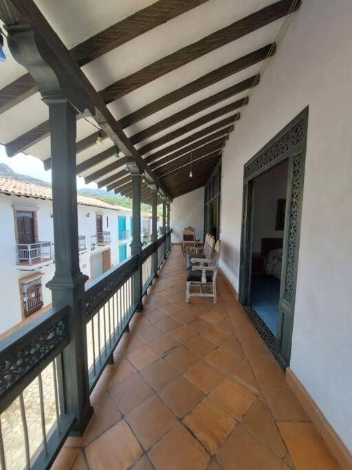 Casa en Cauca Viejo con piscina, Jacuzzi y turco