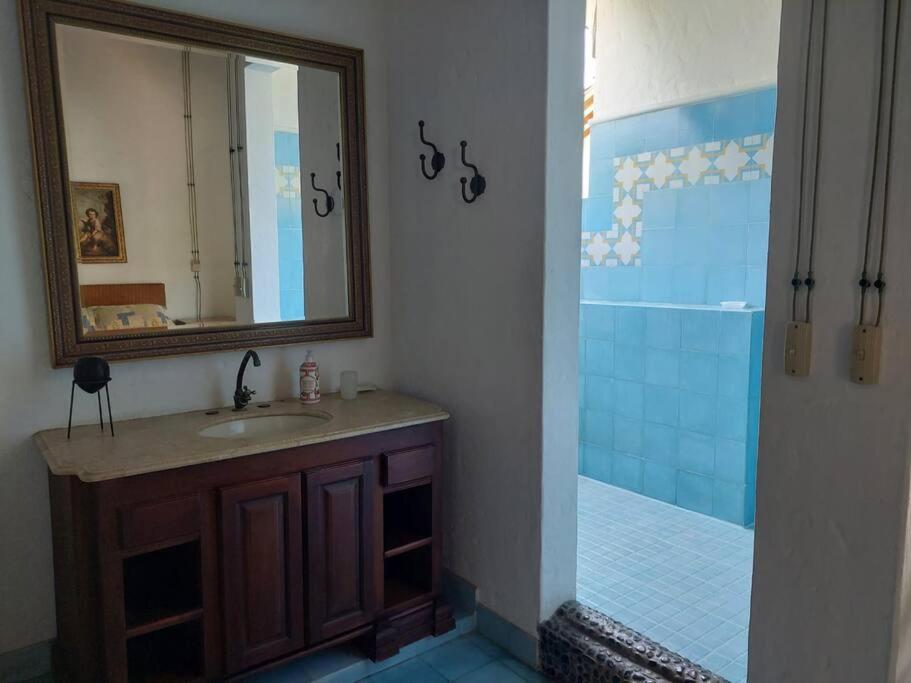 Casa en Cauca Viejo con piscina, Jacuzzi y turco