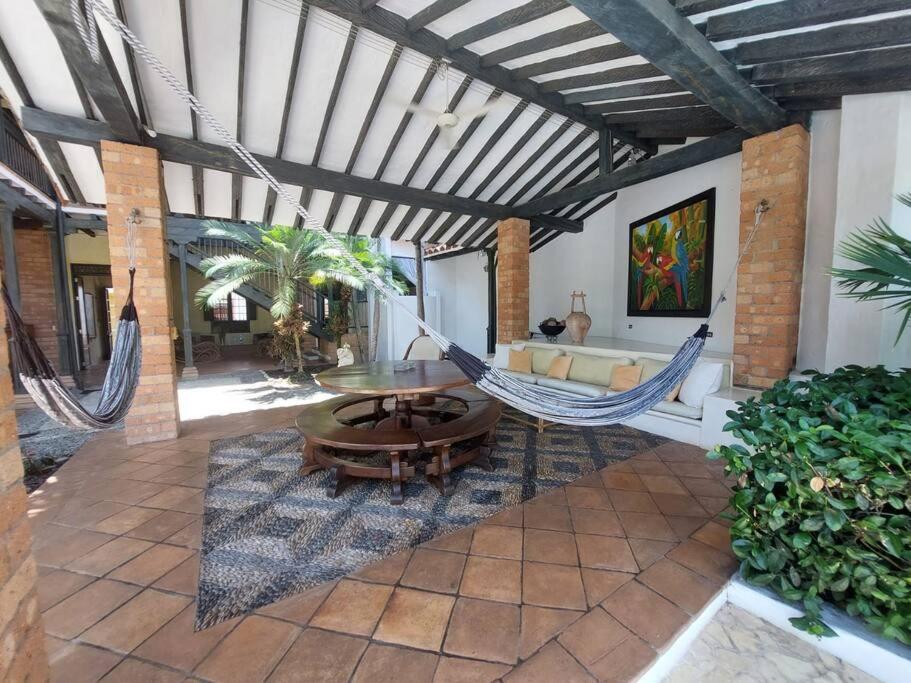Casa en Cauca Viejo con piscina, Jacuzzi y turco
