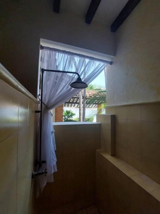 Casa en Cauca Viejo con piscina, Jacuzzi y turco