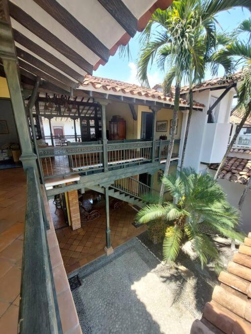 Casa en Cauca Viejo con piscina, Jacuzzi y turco