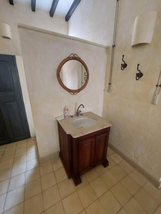 Casa en Cauca Viejo con piscina, Jacuzzi y turco