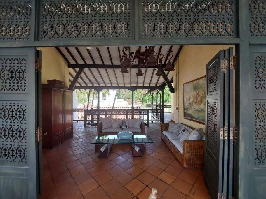 Casa en Cauca Viejo con piscina, Jacuzzi y turco