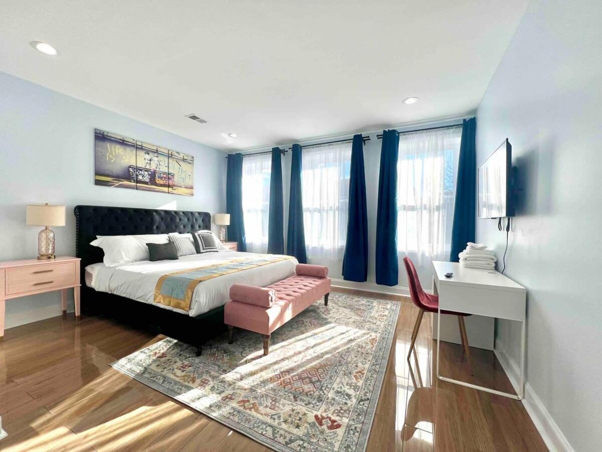 Regal 5B Retreat on King St Old Town Alexandria