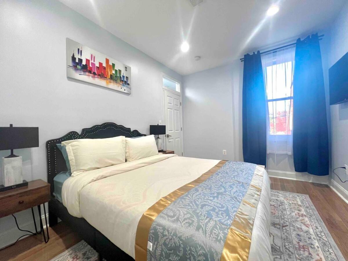 Regal 5B Retreat on King St Old Town Alexandria