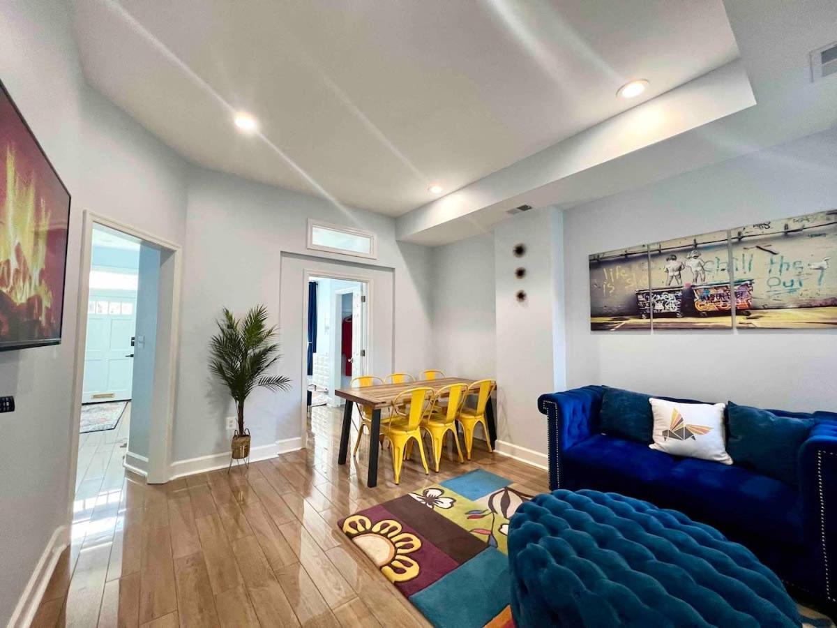 Majestic 4B Retreat on King St-5 Mins Walk Metro view 2