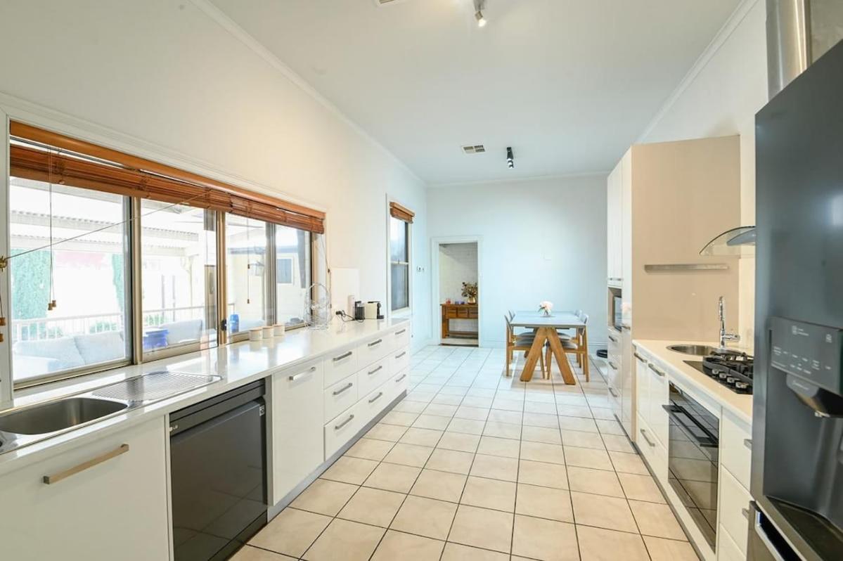 Darling St - Charming CBD Abode