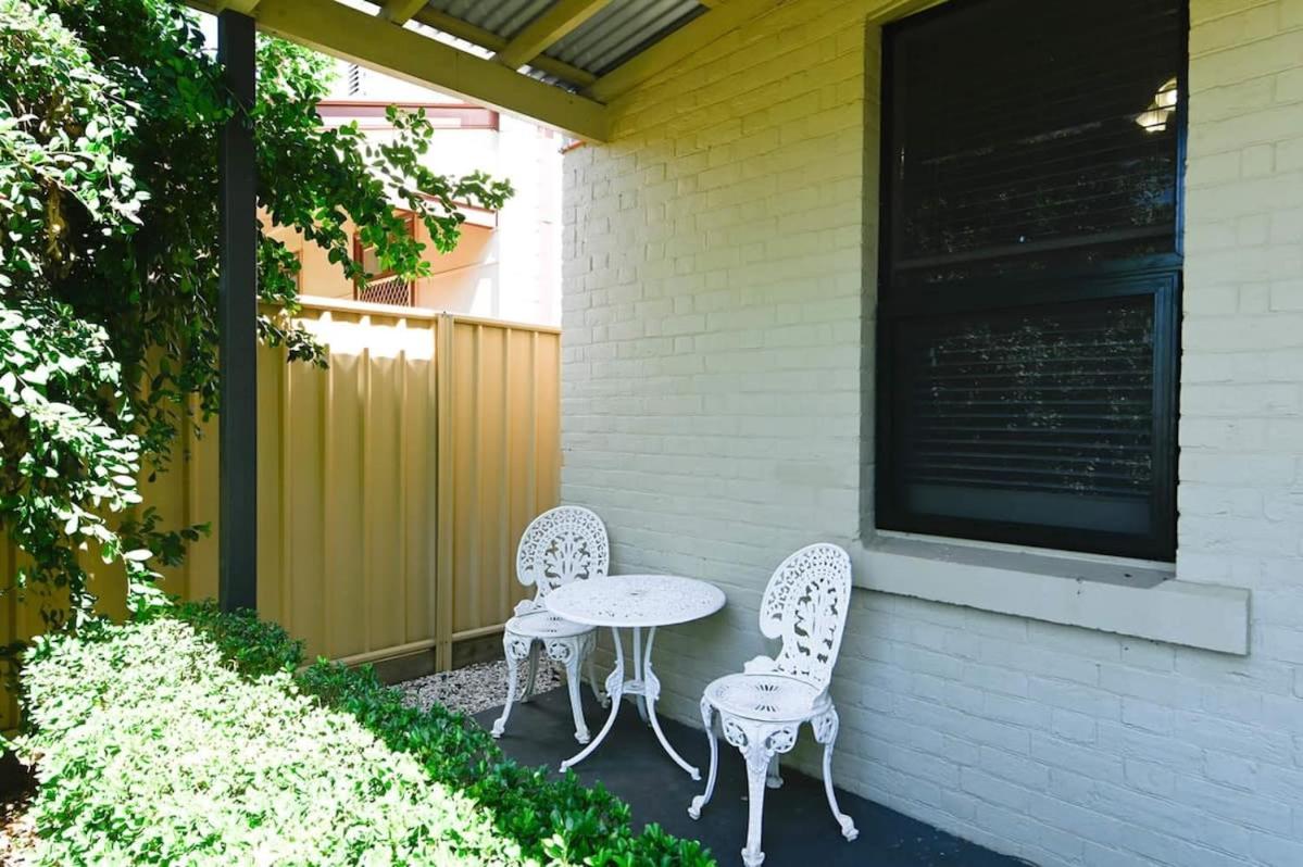 Darling St - Charming CBD Abode