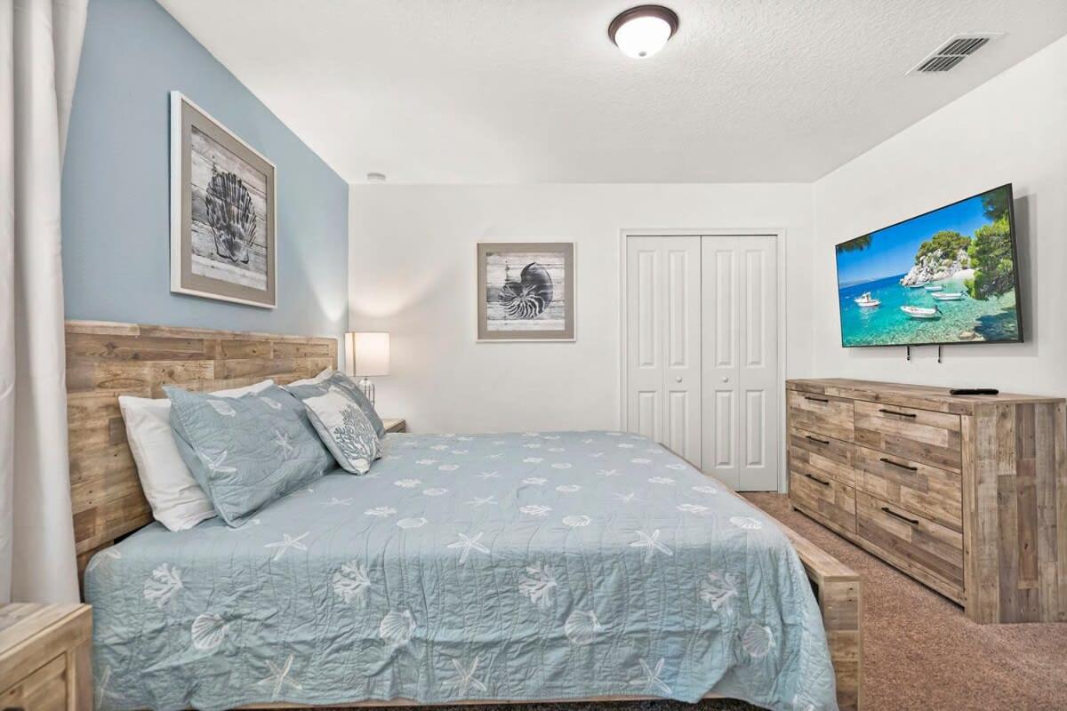 Awesome 9 br home w game room theater theme rms view 3