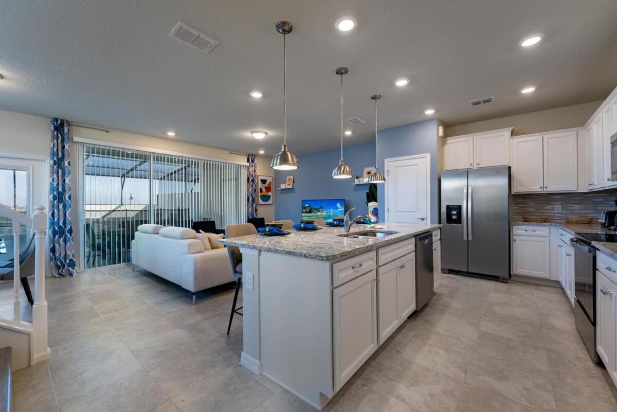 Spacious new 5 br with private pool near Disney view 4
