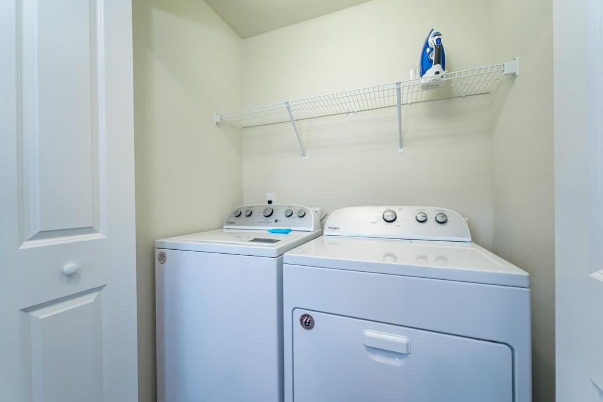 Spacious new 5 br with private pool near Disney view 5