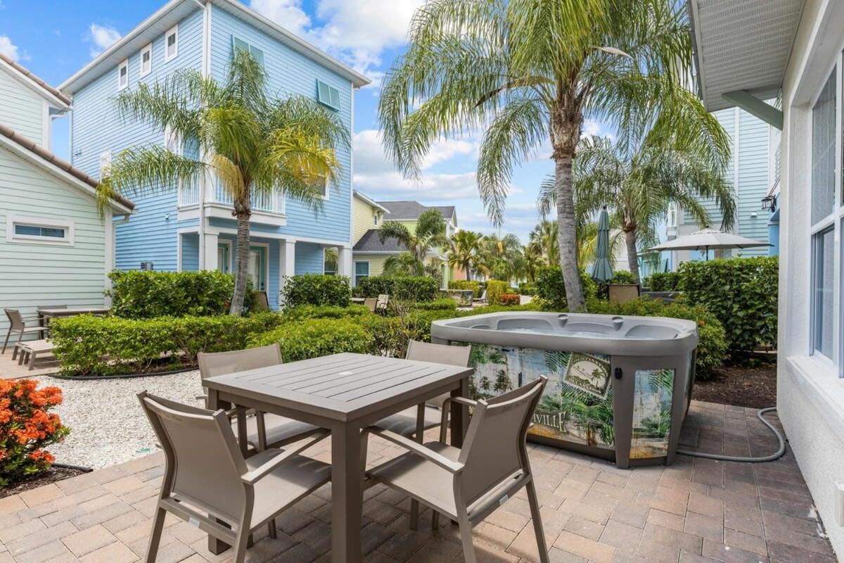 Awesome 3 br house with hot tub near Disney