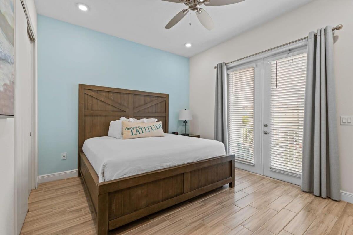 Awesome 3 br house with hot tub near Disney