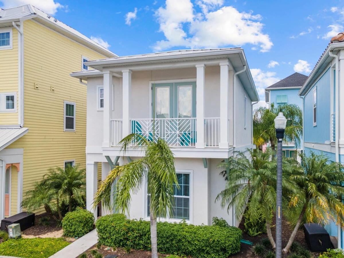 Awesome 3 br house with hot tub near Disney