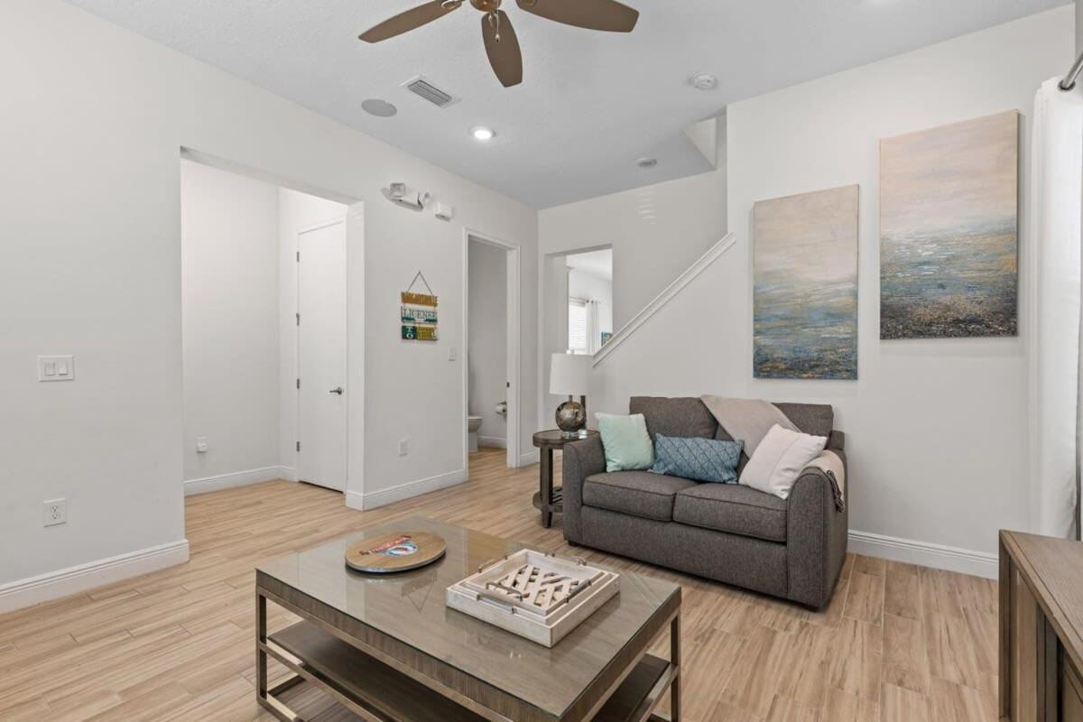 Awesome 3 br house with hot tub near Disney