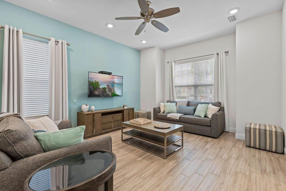 Awesome 3 br house with hot tub near Disney