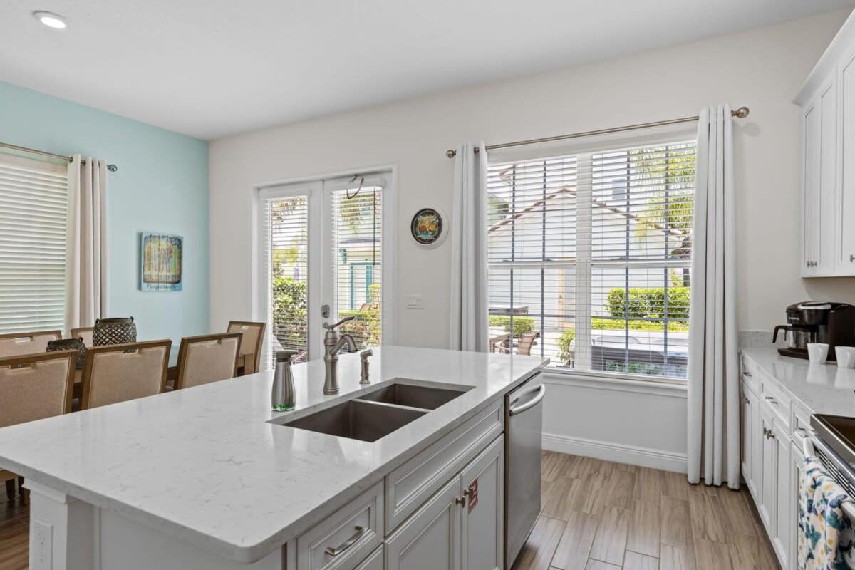Awesome 3 br house with hot tub near Disney