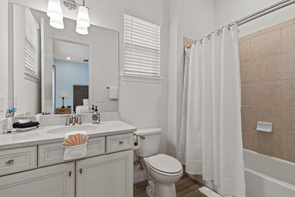 Awesome 3 br house with hot tub near Disney