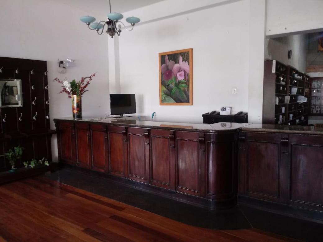 Apartamento no Condomínio Imperial
