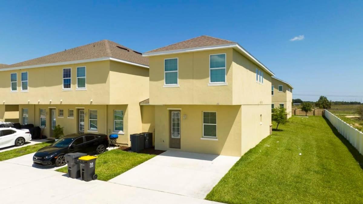 Splendid 4 Bedroom w Pool Close to Disney 132 view 2