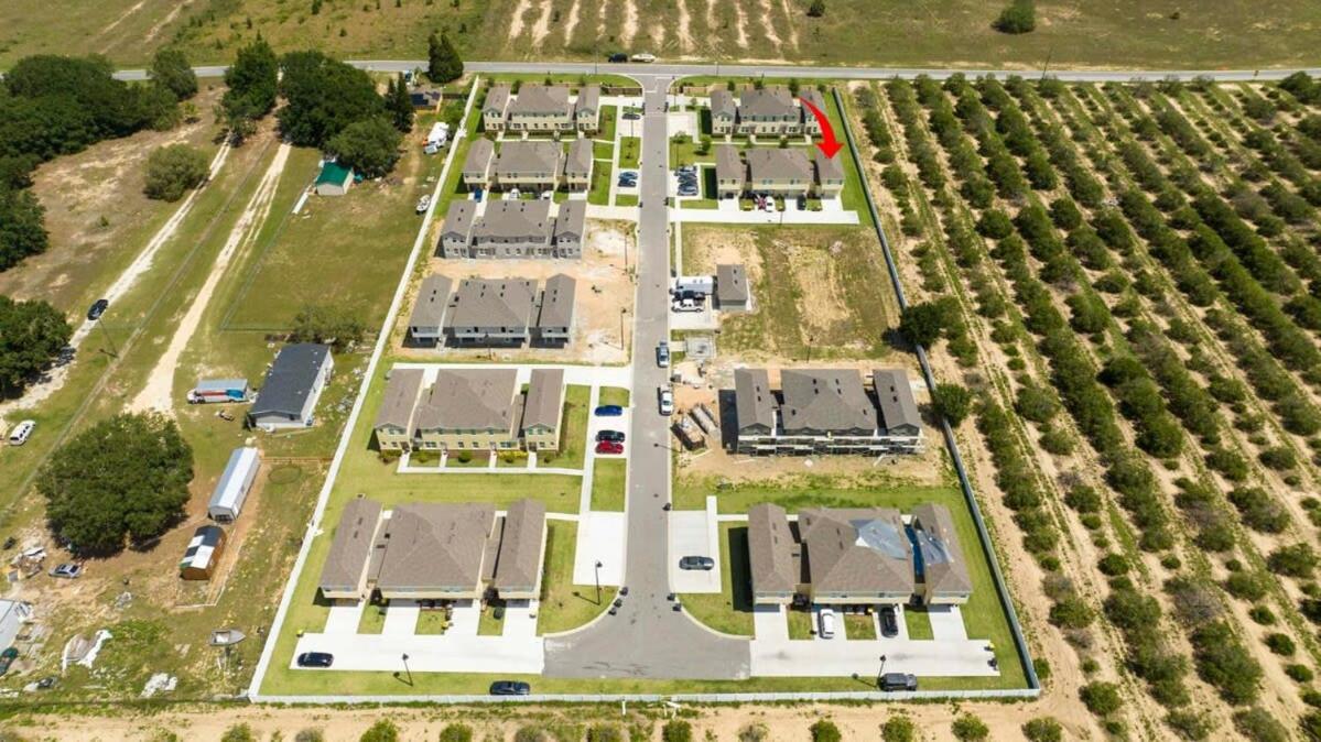 Splendid 4 Bedroom w Pool Close to Disney 132 view 4