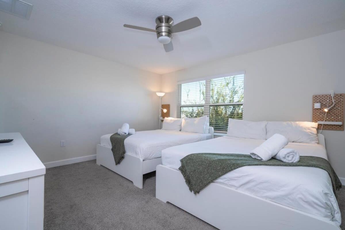 Gorgeous 4Bd w Pool & FREE Waterpark 428