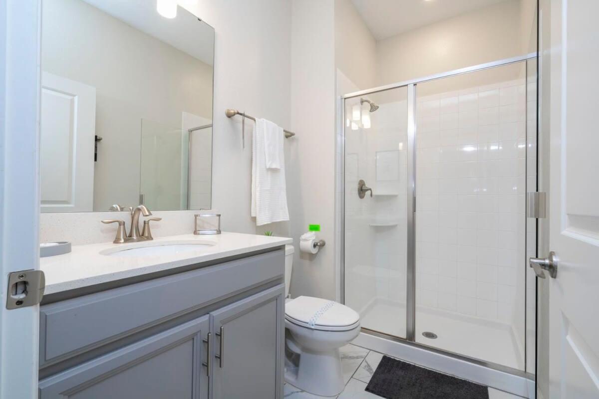 Gorgeous 4Bd w Pool & FREE Waterpark 428