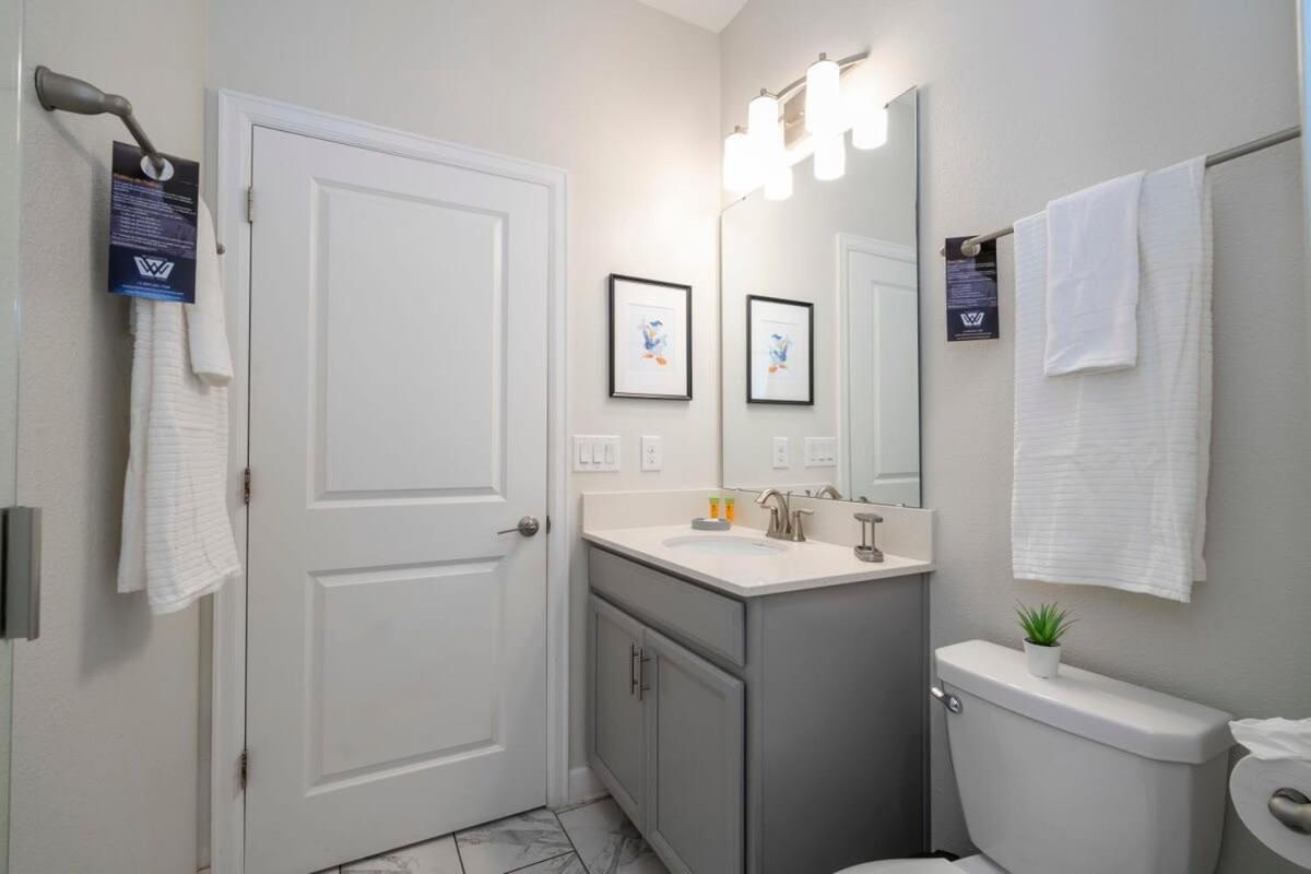 Gorgeous 4Bd w Pool & FREE Waterpark 428