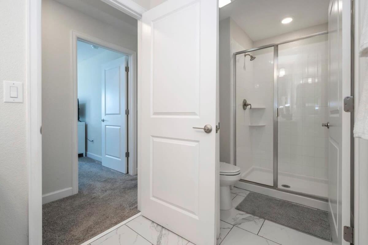Gorgeous 4Bd w Pool & FREE Waterpark 428