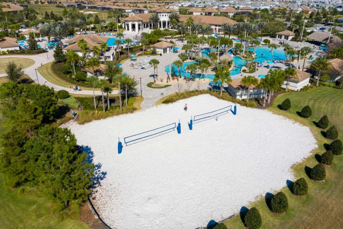 Gorgeous 4Bd w Pool & FREE Waterpark 428