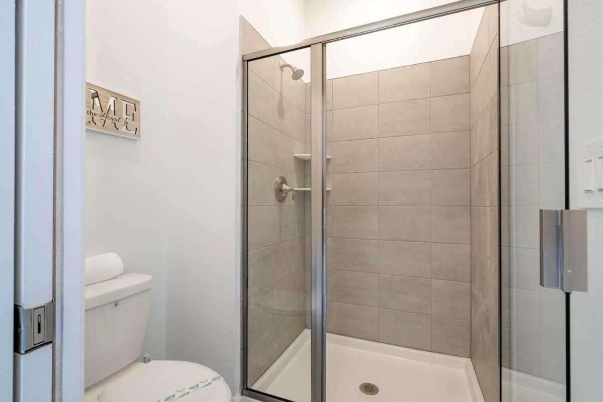 Wonderful 5 Bd w Pool @ Storey Lake Resort 2545