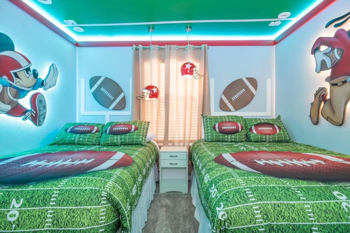 Wonderful 5 Bd w Pool @ Storey Lake Resort 2545