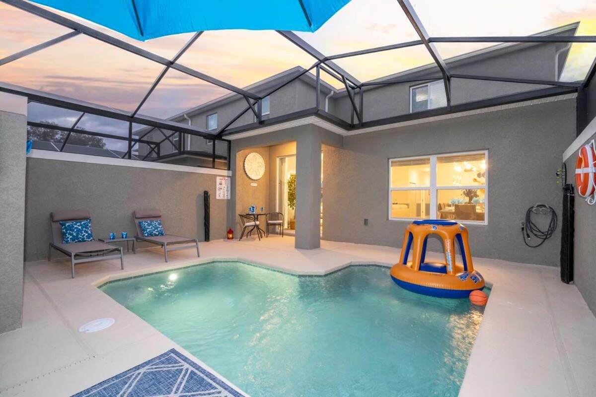 Wonderful 5 Bd w Pool @ Storey Lake Resort 2545