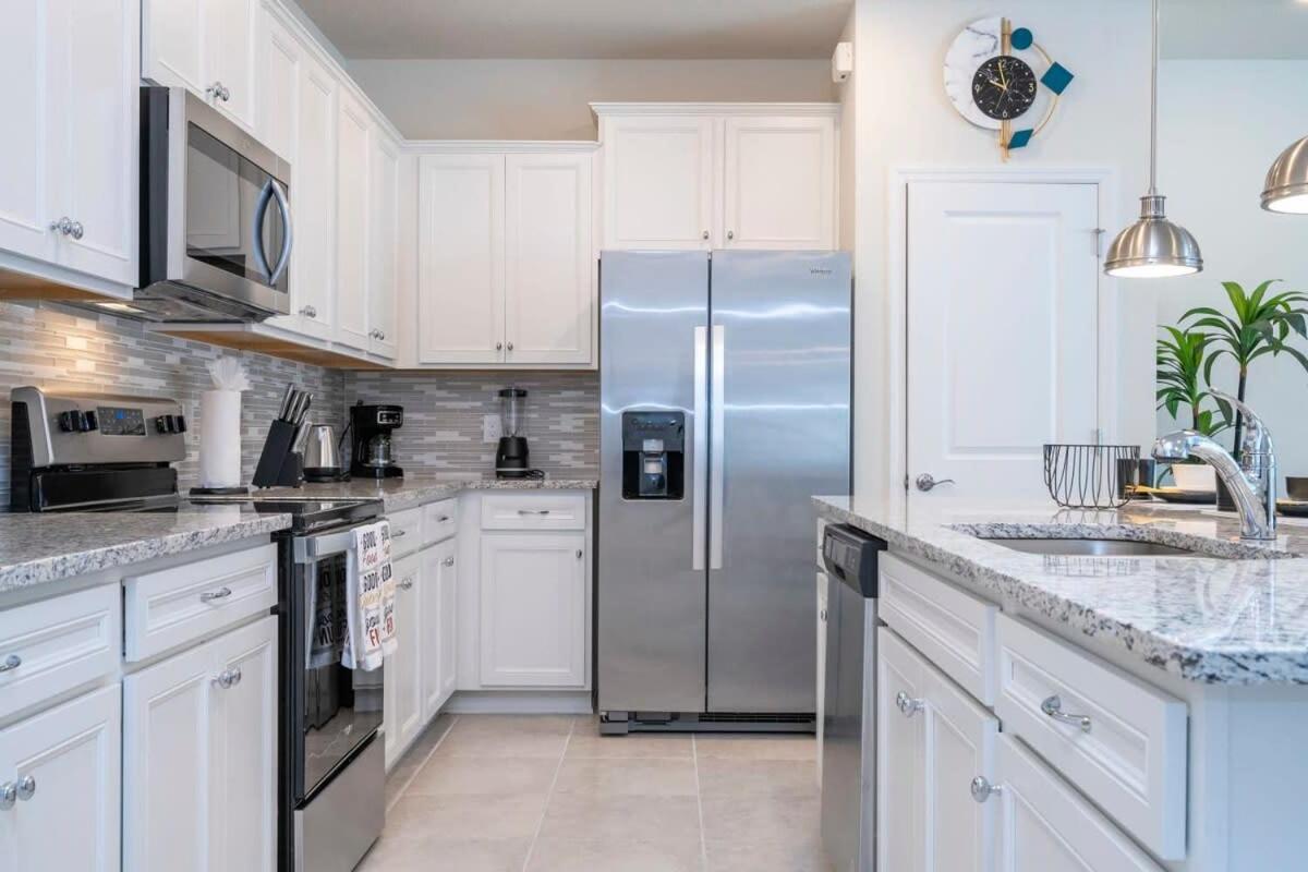 Gorgeous 5Bd w Pool at Windsor Island Resort 3882 view 4
