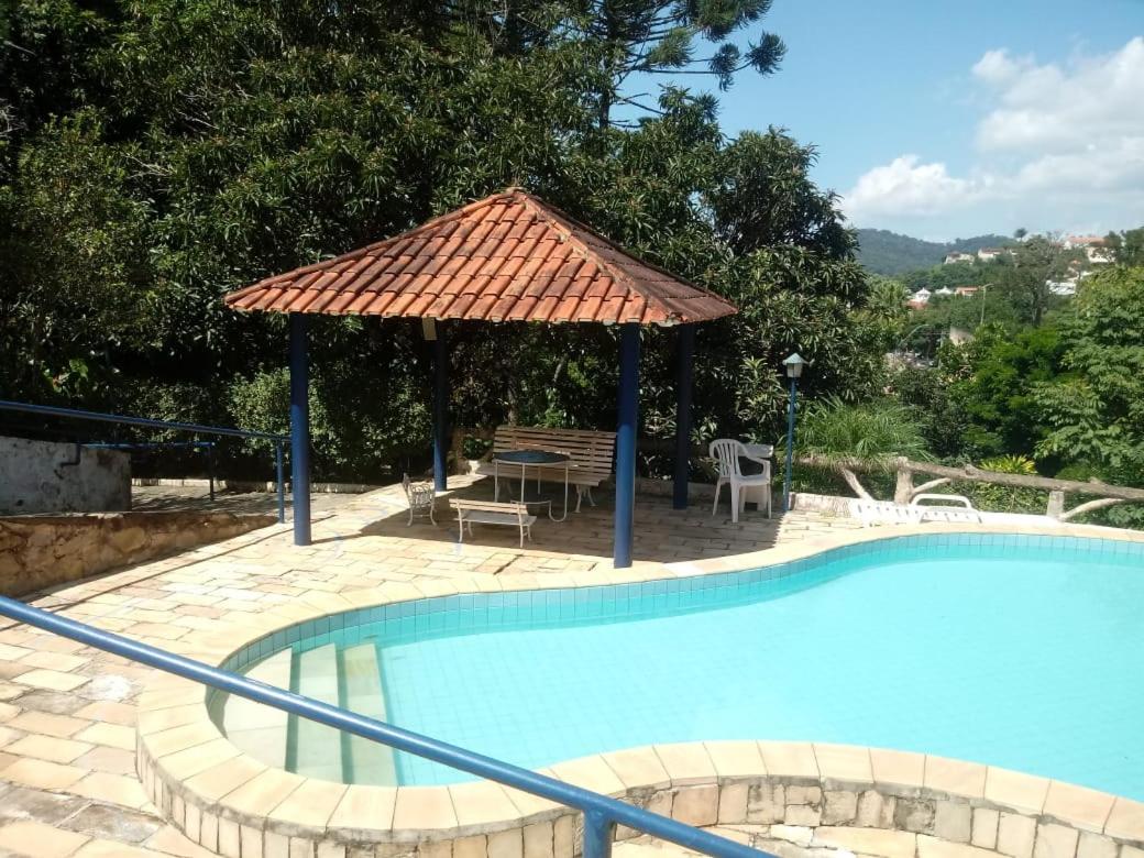 Apartamento no Condomínio Imperial